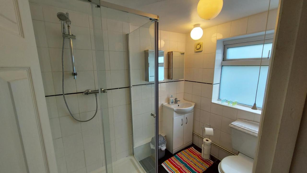 Gillings Villa -Perfect For Long & Short Stays Gillingham  Ngoại thất bức ảnh