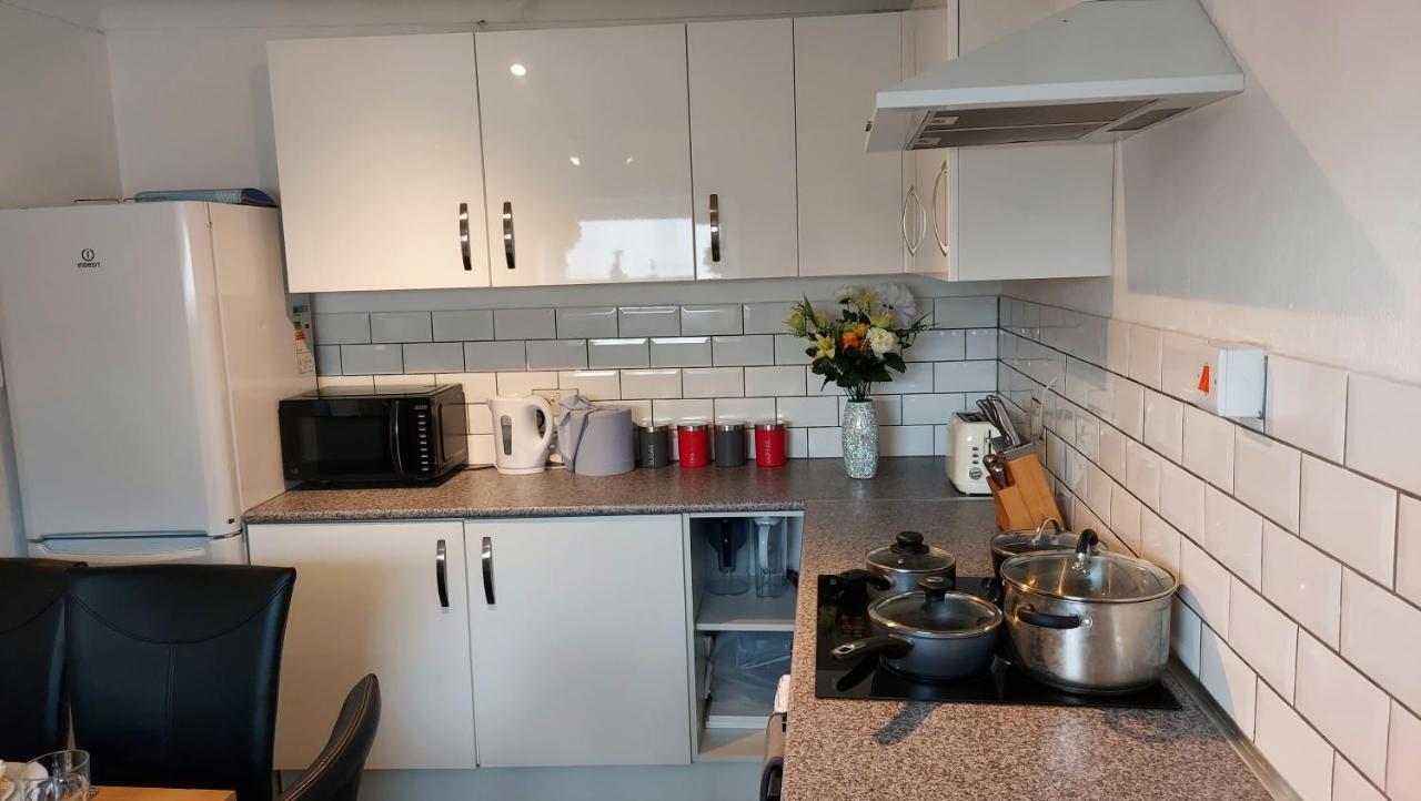Gillings Villa -Perfect For Long & Short Stays Gillingham  Ngoại thất bức ảnh