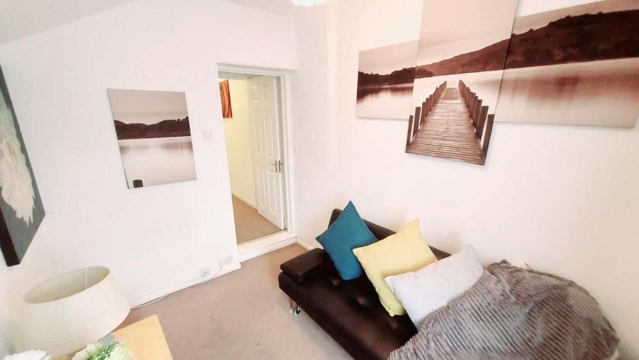 Gillings Villa -Perfect For Long & Short Stays Gillingham  Ngoại thất bức ảnh