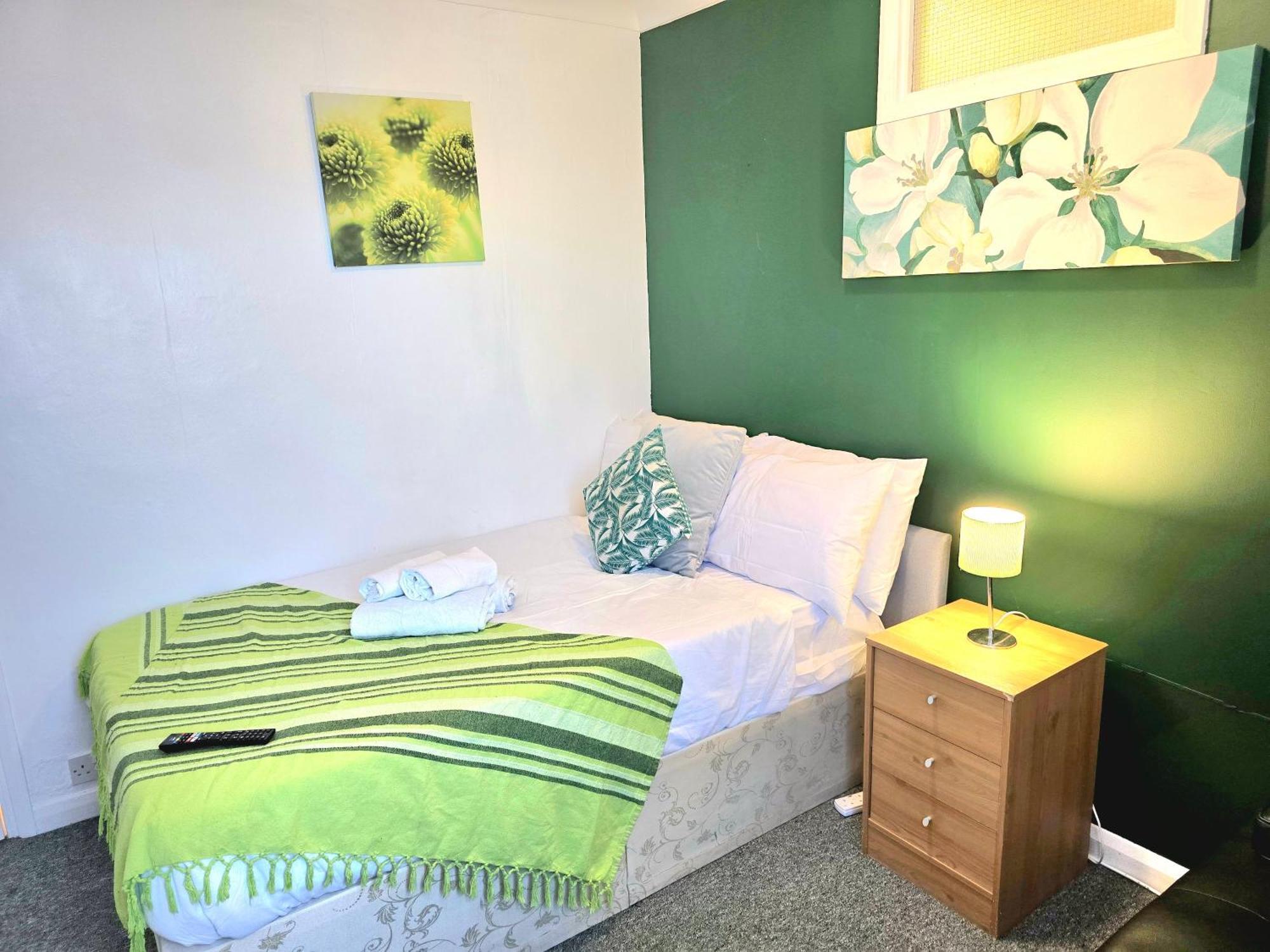 Gillings Villa -Perfect For Long & Short Stays Gillingham  Ngoại thất bức ảnh