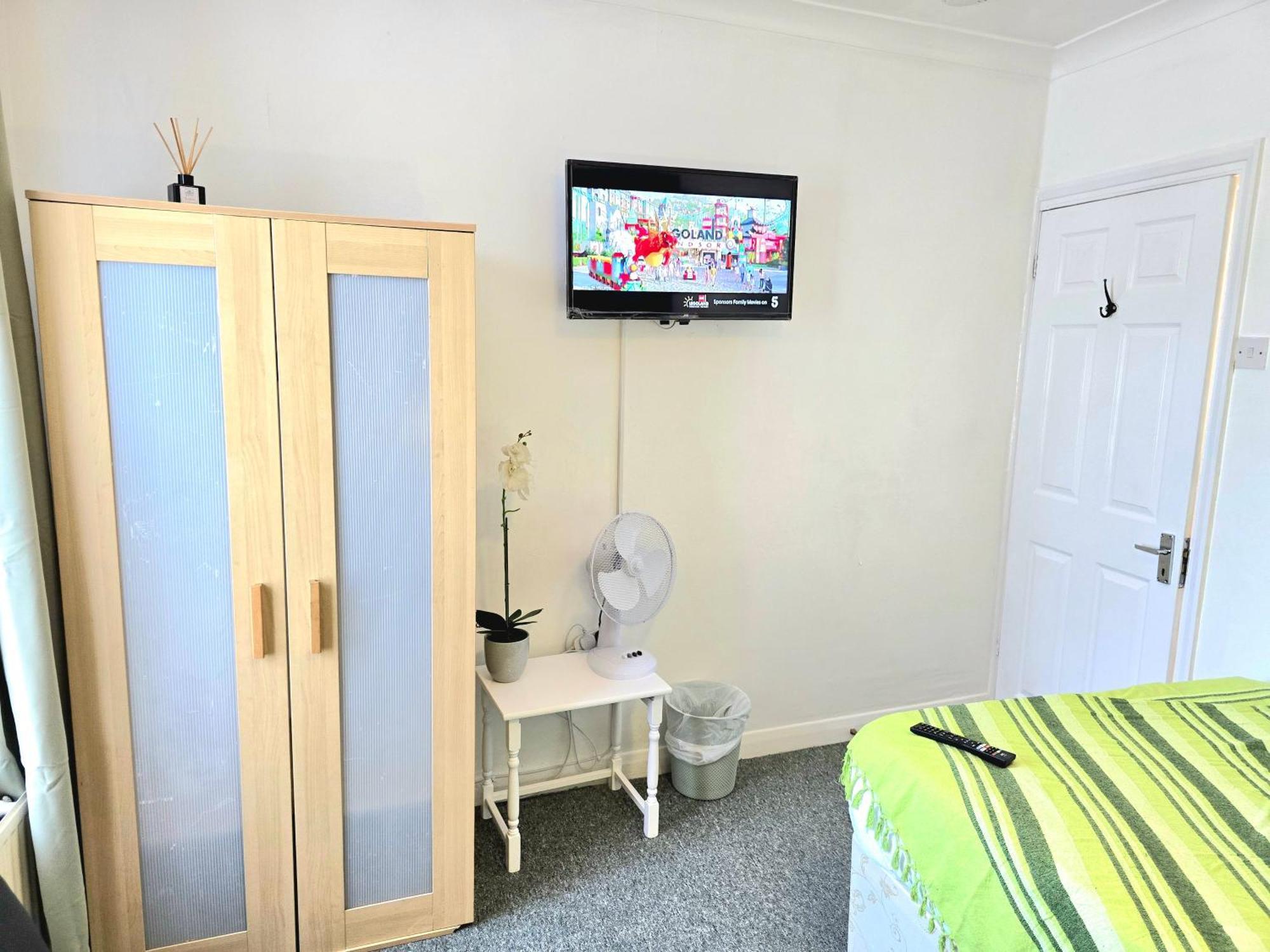 Gillings Villa -Perfect For Long & Short Stays Gillingham  Ngoại thất bức ảnh