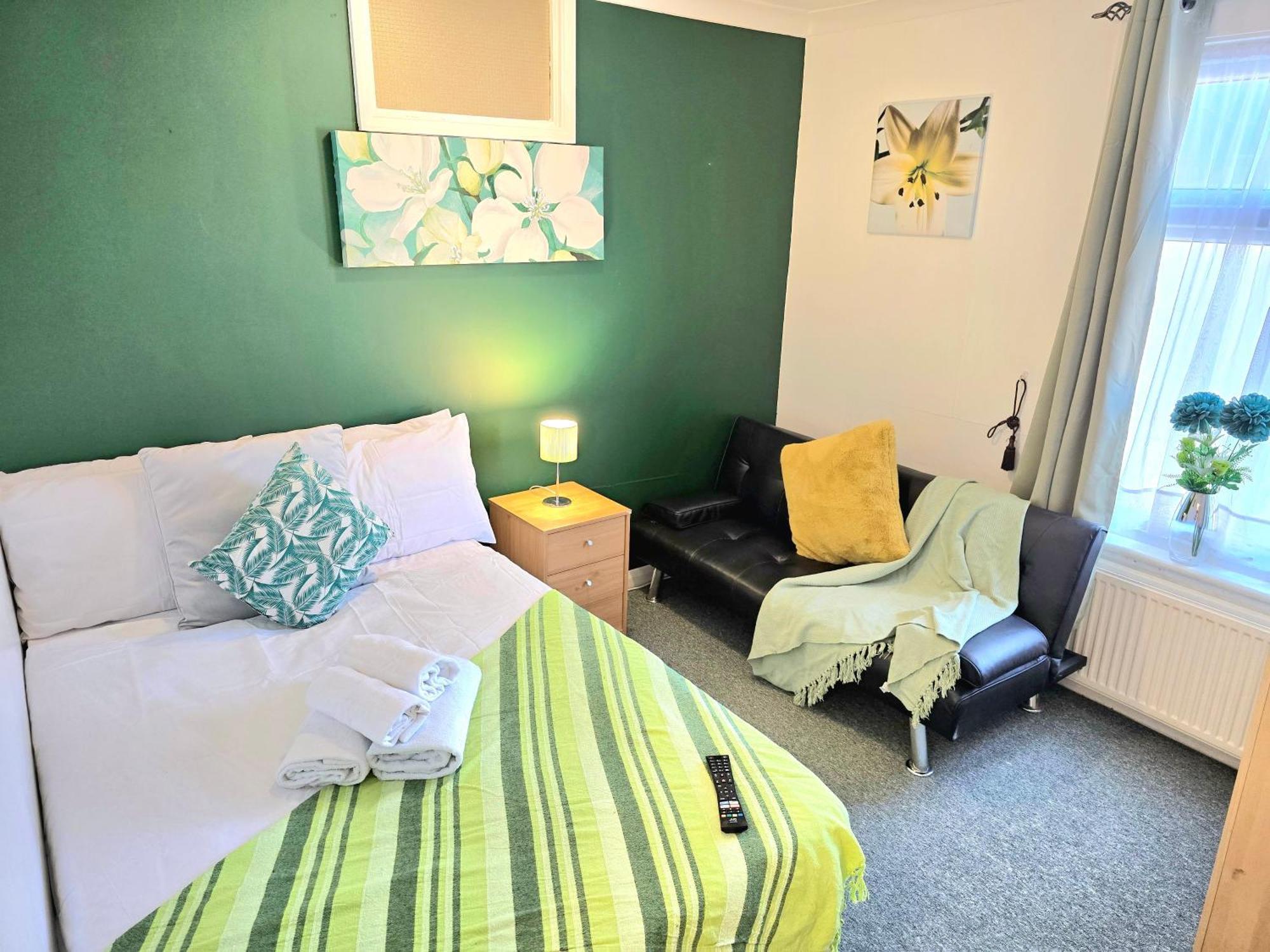 Gillings Villa -Perfect For Long & Short Stays Gillingham  Ngoại thất bức ảnh